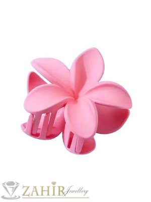 Хит модел щипка хавайско цвете в цвят наситено розово, с размери 7 на 7 см, материал матов силикон - ST1235